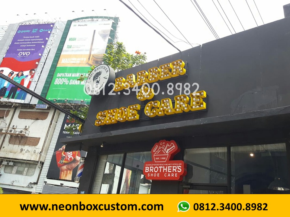 Jasa Neon Box Madiun Siap Kirim Dari Surabaya. WA 0812-3400-8982