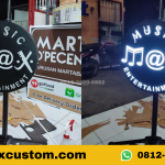 Neon Box Standing Outdoor dapat Meningkatkan Daya Tarik Bisnis Anda dengan Reklame yang Menonjol
